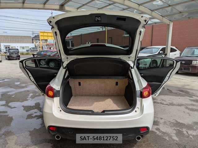 Mazda AXELA SPORT 2016-03 6672380-22