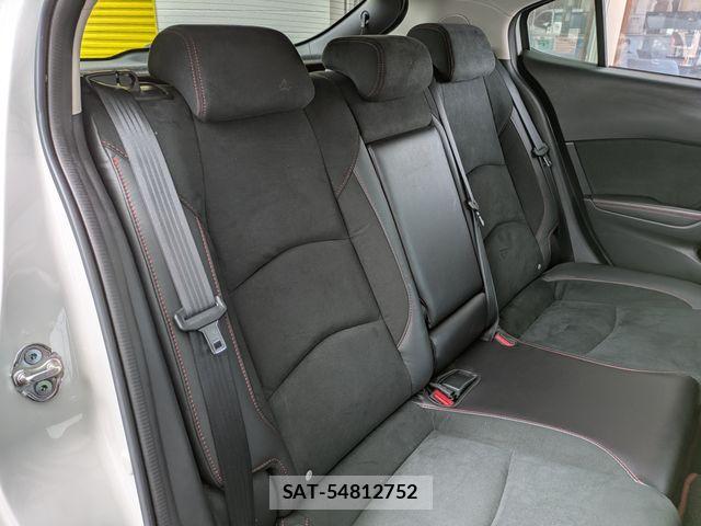 Mazda AXELA SPORT 2016-03 6672380-26
