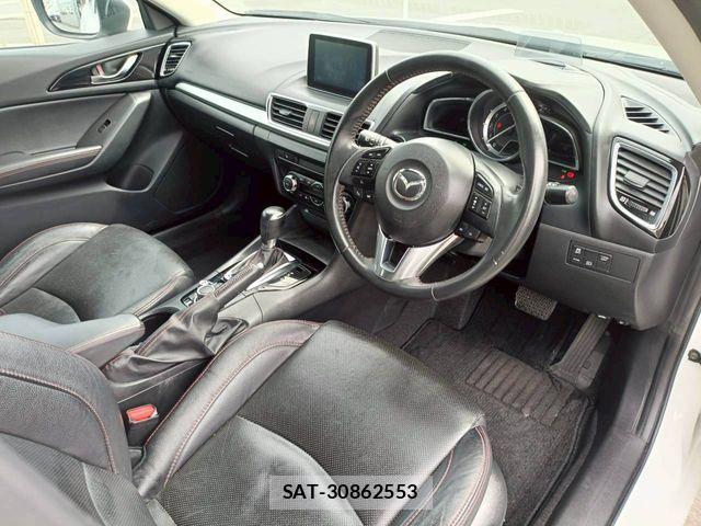 Mazda AXELA SPORT 2014-01 6672379-24