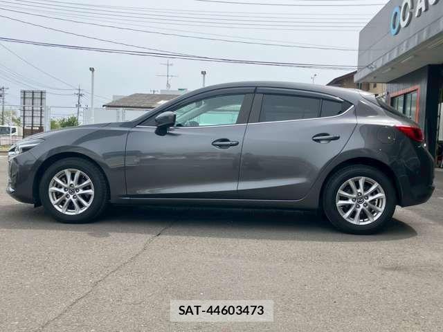 Mazda AXELA SPORT 2016-07 6676760-17