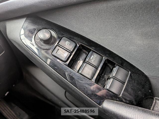 Mazda AXELA SPORT 2017-07 6716582-15