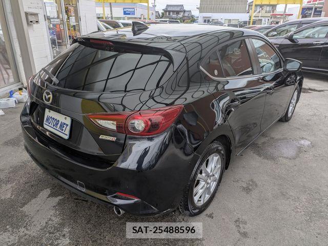 Mazda AXELA SPORT 2017-07 6716582-1