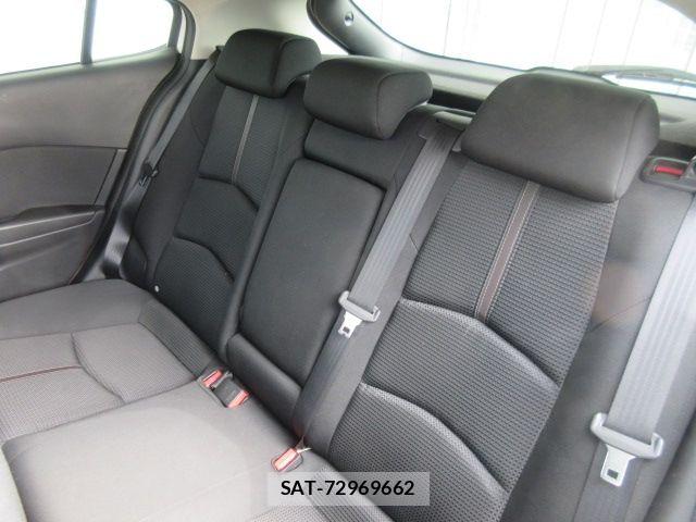Mazda AXELA SPORT 2018-04 6752288-6