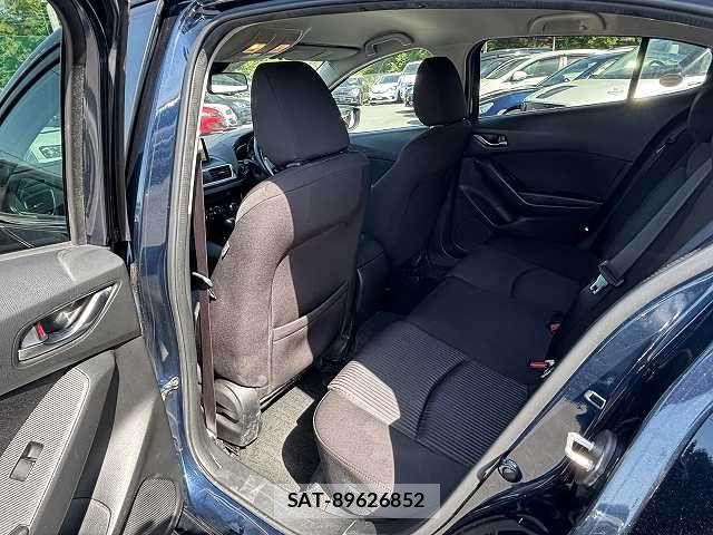 Mazda AXELA SPORT 2015-03 6815805-26