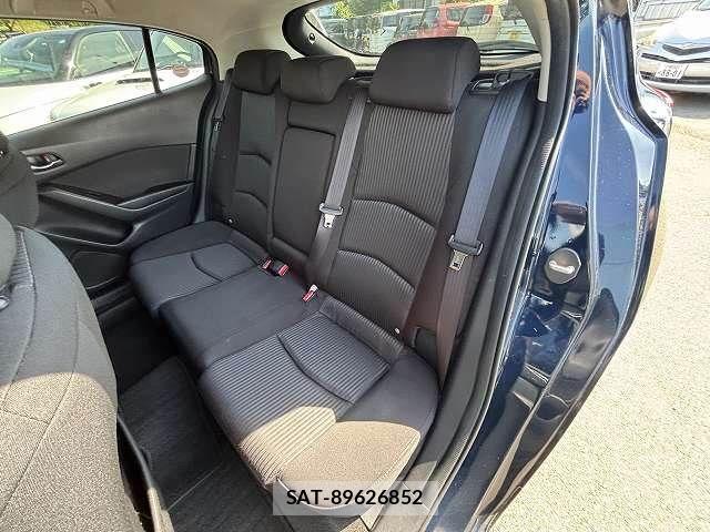 Mazda AXELA SPORT 2015-03 6815805-27