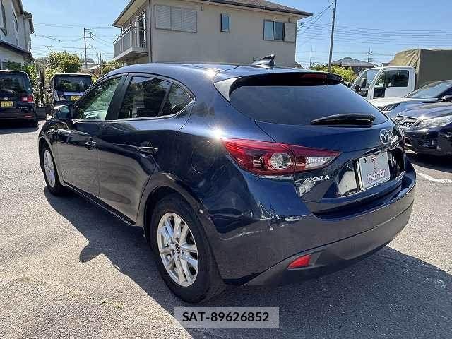 Mazda AXELA SPORT 2015-03 6815805-2