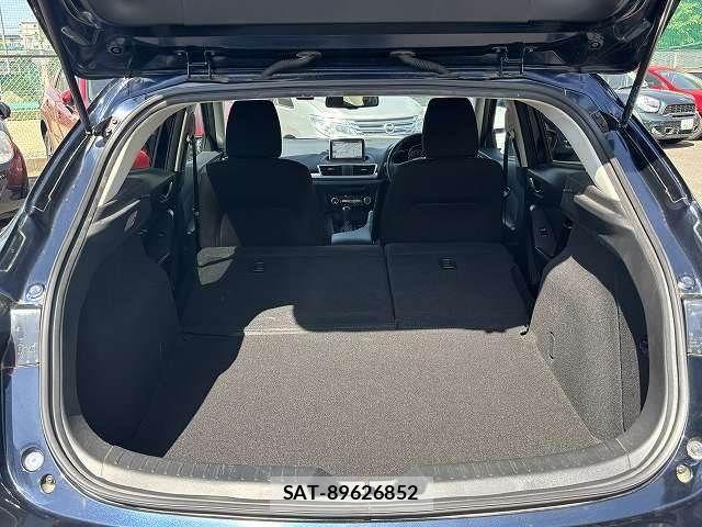 Mazda AXELA SPORT 2015-03 6815805-29