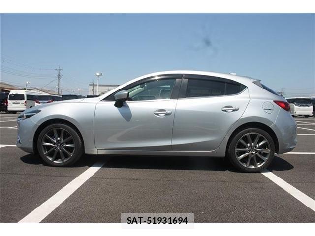 Mazda AXELA SPORT 2016-07 6908028-9
