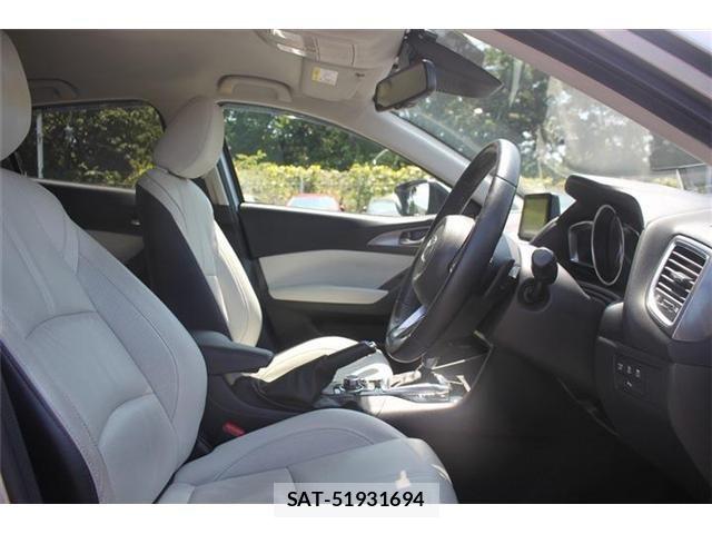 Mazda AXELA SPORT 2016-07 6908028-25