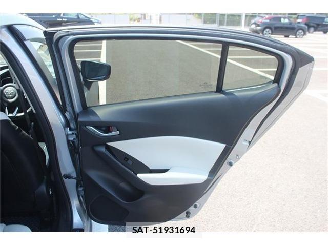 Mazda AXELA SPORT 2016-07 6908028-27
