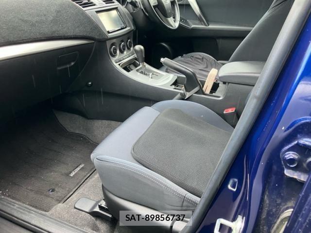 Mazda AXELA SPORT 2010-02 6908043-11