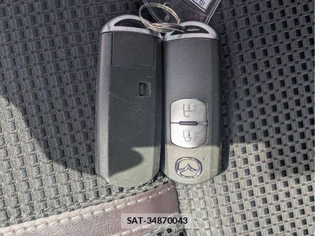Mazda AXELA SPORT 2017-04 6908015-12