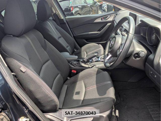 Mazda AXELA SPORT 2017-04 6908015-26