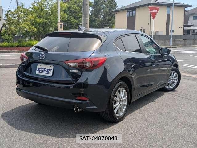 Mazda AXELA SPORT 2017-04 6908015-29