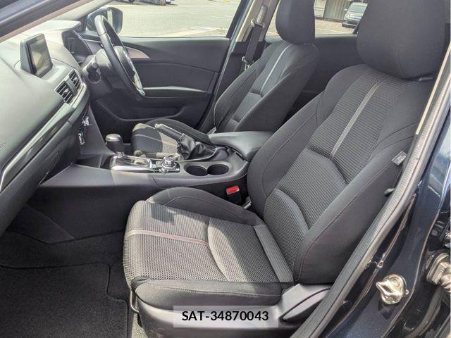 Mazda AXELA SPORT 2017-04 6908015-3