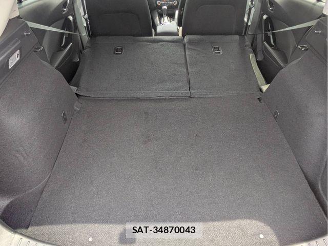 Mazda AXELA SPORT 2017-04 6908015-6