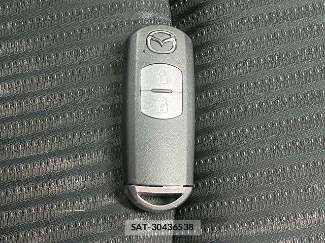 Mazda AXELA SPORT 2014-10 6908017-25