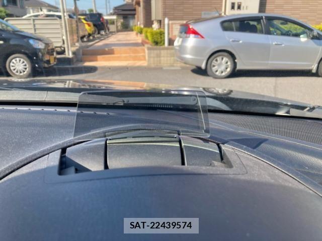 Mazda AXELA SPORT 2017-05 7020828-15