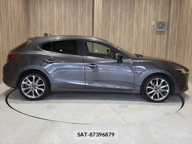 Mazda AXELA SPORT 2016-08 7059376-18