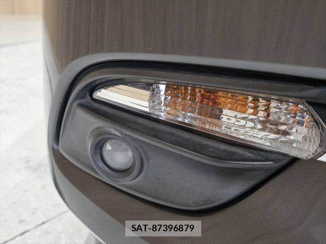 Mazda AXELA SPORT 2016-08 7059376-26