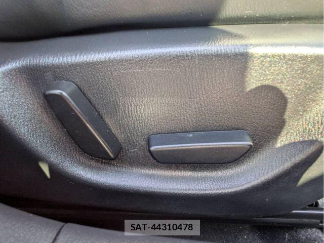 Mazda AXELA SPORT 2015-11 7059383-28