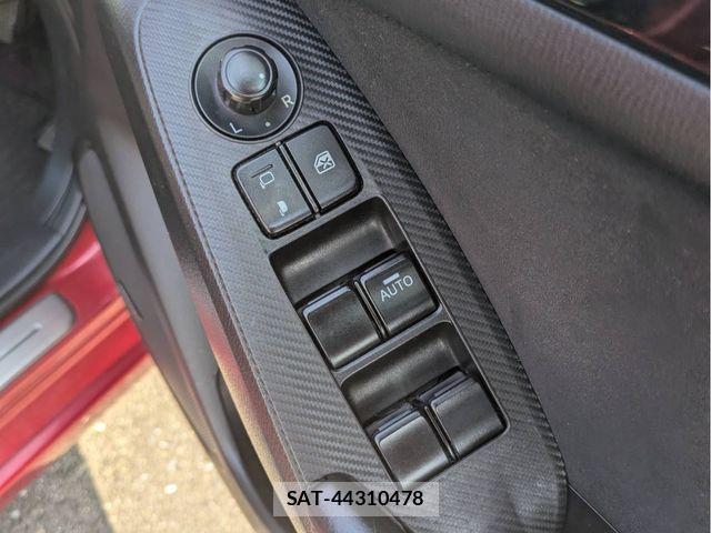 Mazda AXELA SPORT 2015-11 7059383-29