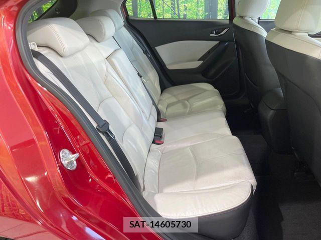 Mazda AXELA SPORT 2017-01 7059381-9