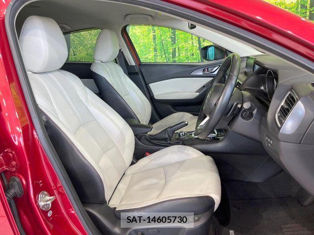 Mazda AXELA SPORT 2017-01 7059381-8