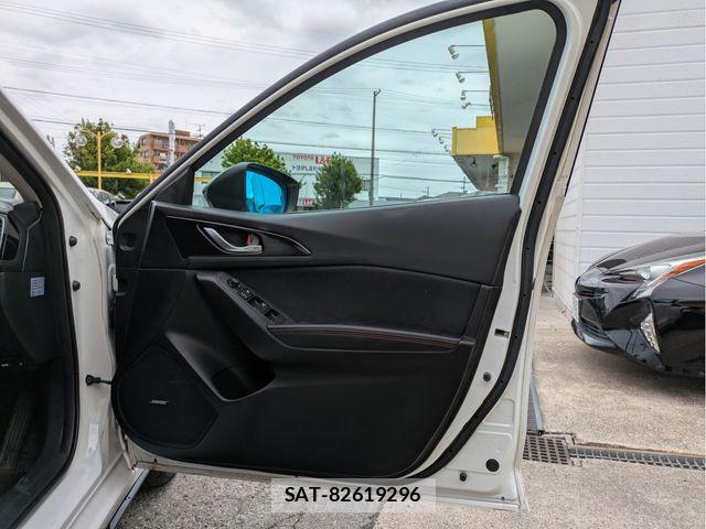 Mazda AXELA SPORT 2015-07 7059349-27