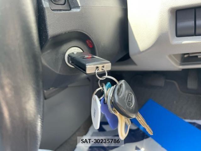 Mazda AXELA SPORT 2005-05 7059387-7