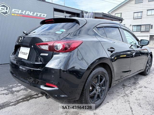 Mazda AXELA SPORT 2017-09 7221327-2