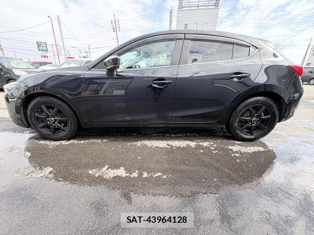 Mazda AXELA SPORT 2017-09 7221327-5