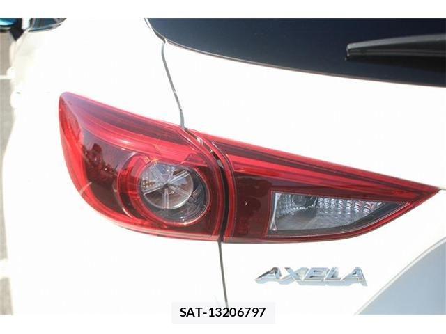 Mazda AXELA SPORT 2017-03 7221326-25