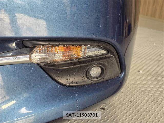 Mazda AXELA SPORT 2016-09 7221325-24