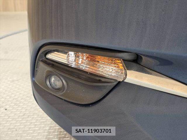 Mazda AXELA SPORT 2016-09 7221325-26