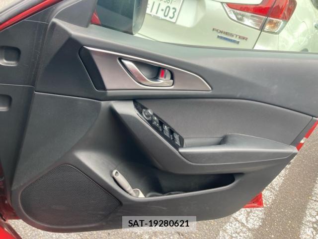 Mazda AXELA SPORT 2017-09 7251414-19
