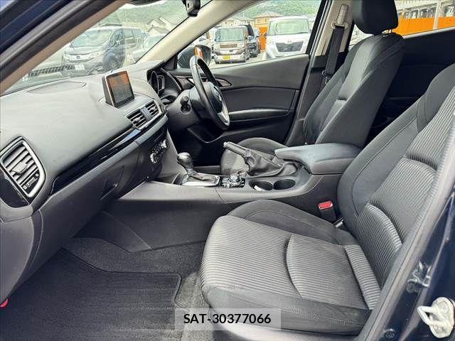 Mazda AXELA SPORT 2015-11 7251412-17