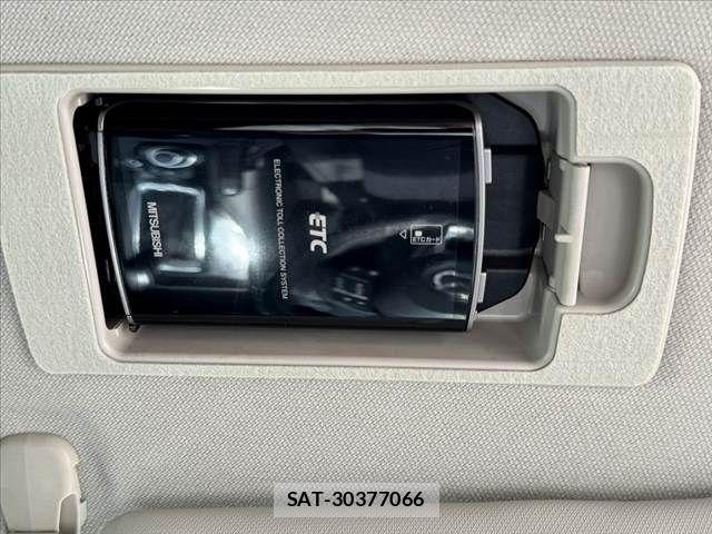 Mazda AXELA SPORT 2015-11 7251412-6