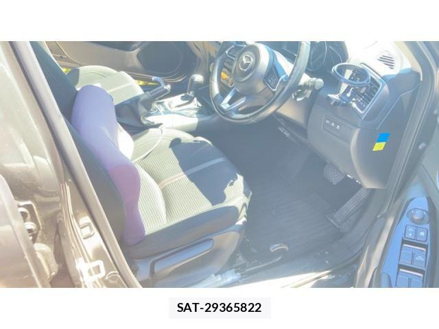Mazda AXELA SPORT 2016-11 7272266-18