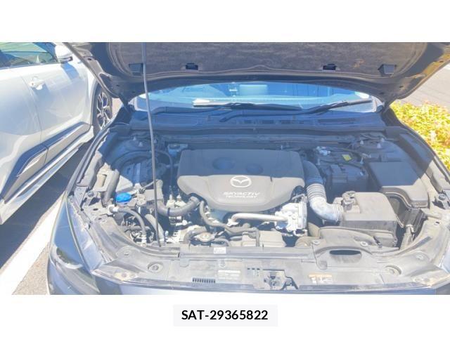 Mazda AXELA SPORT 2016-11 7272266-29