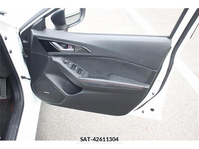 Mazda AXELA SPORT 2016-02 7328203-24