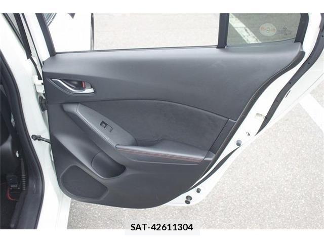 Mazda AXELA SPORT 2016-02 7328203-27