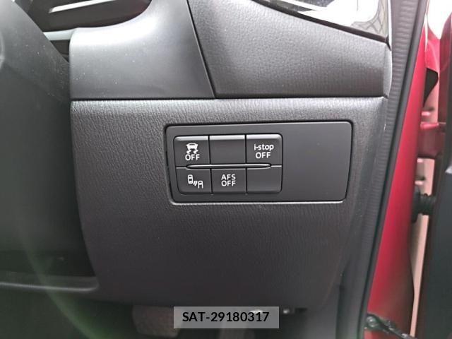 Mazda AXELA SPORT 2016-02 7328198-16