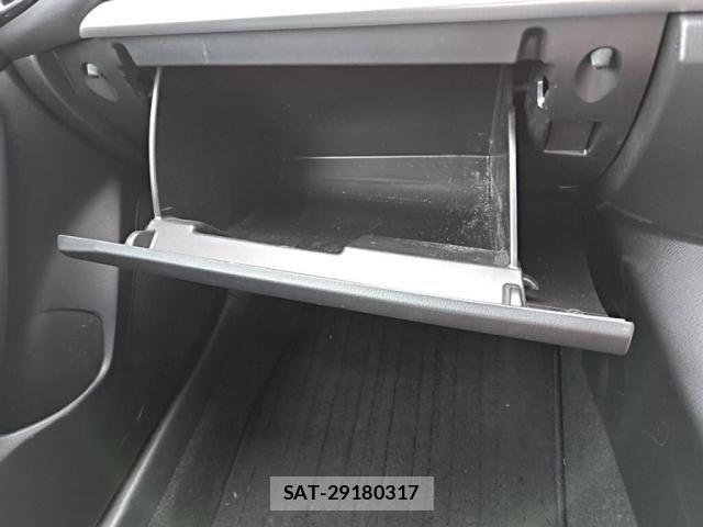 Mazda AXELA SPORT 2016-02 7328198-19