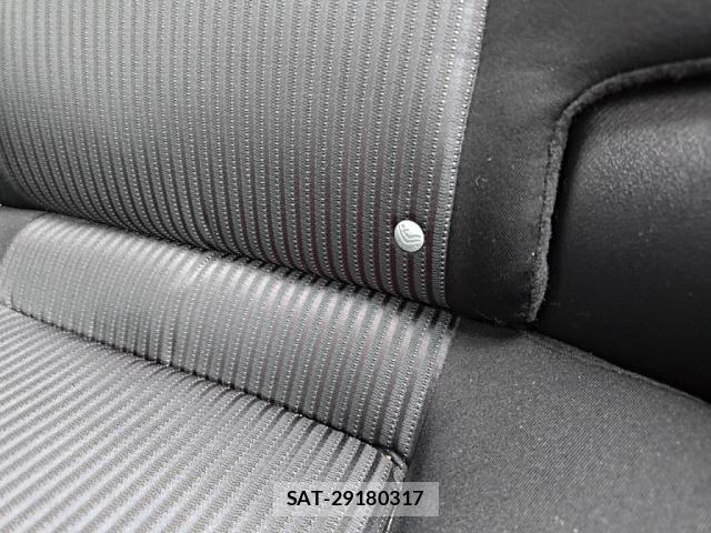 Mazda AXELA SPORT 2016-02 7328198-23