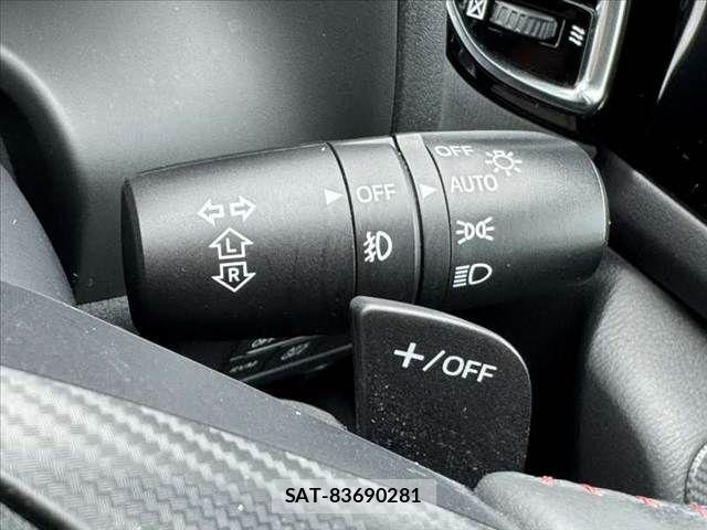 Mazda AXELA SPORT 2015-01 7328202-22