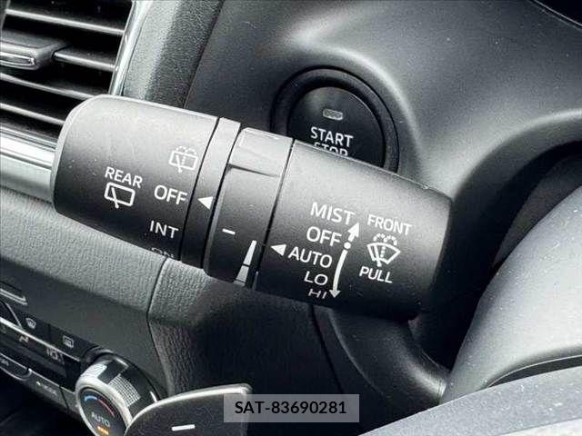 Mazda AXELA SPORT 2015-01 7328202-23