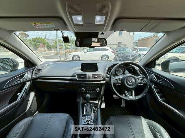 Mazda AXELA SPORT 2017-09 7328188-3