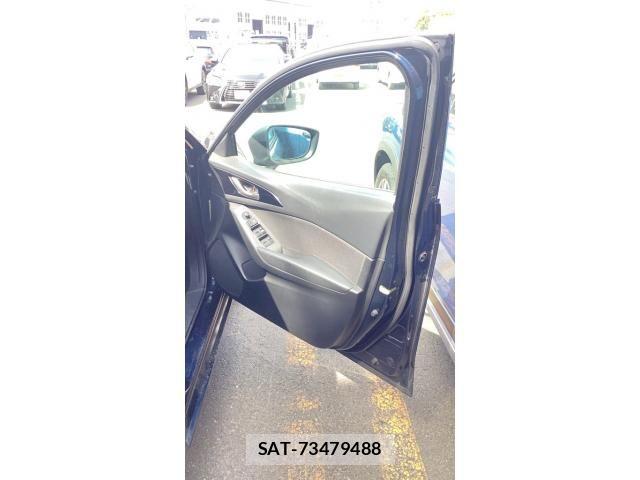 Mazda AXELA SPORT 2016-02 7358624-9