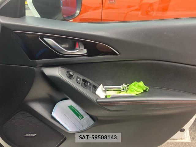 Mazda AXELA SPORT 2015-01 7358623-20